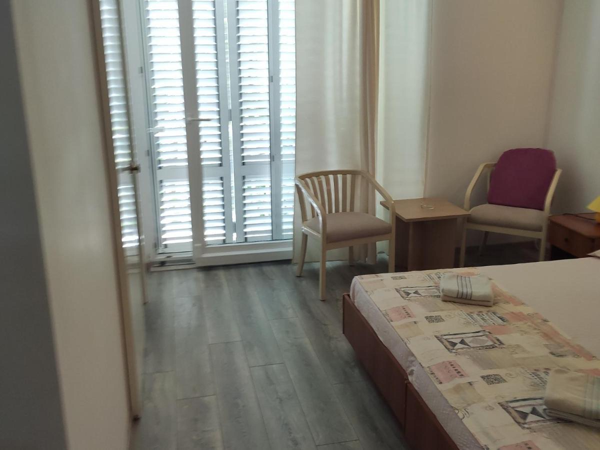 Apartments Ivo Makarska Exterior photo