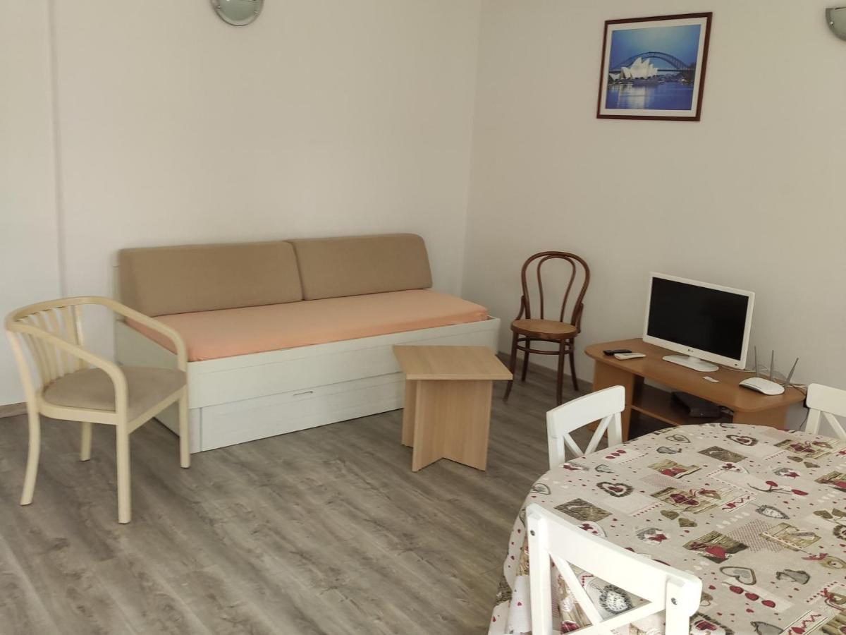 Apartments Ivo Makarska Exterior photo